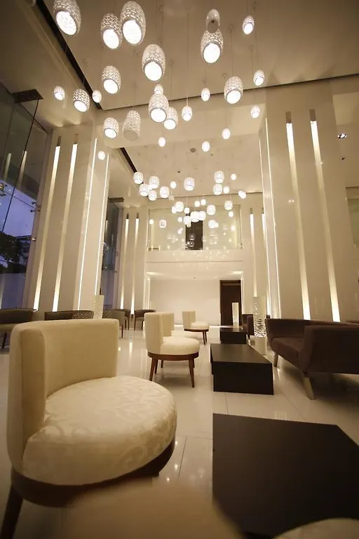 Ramada Colombo Hotel 5*,