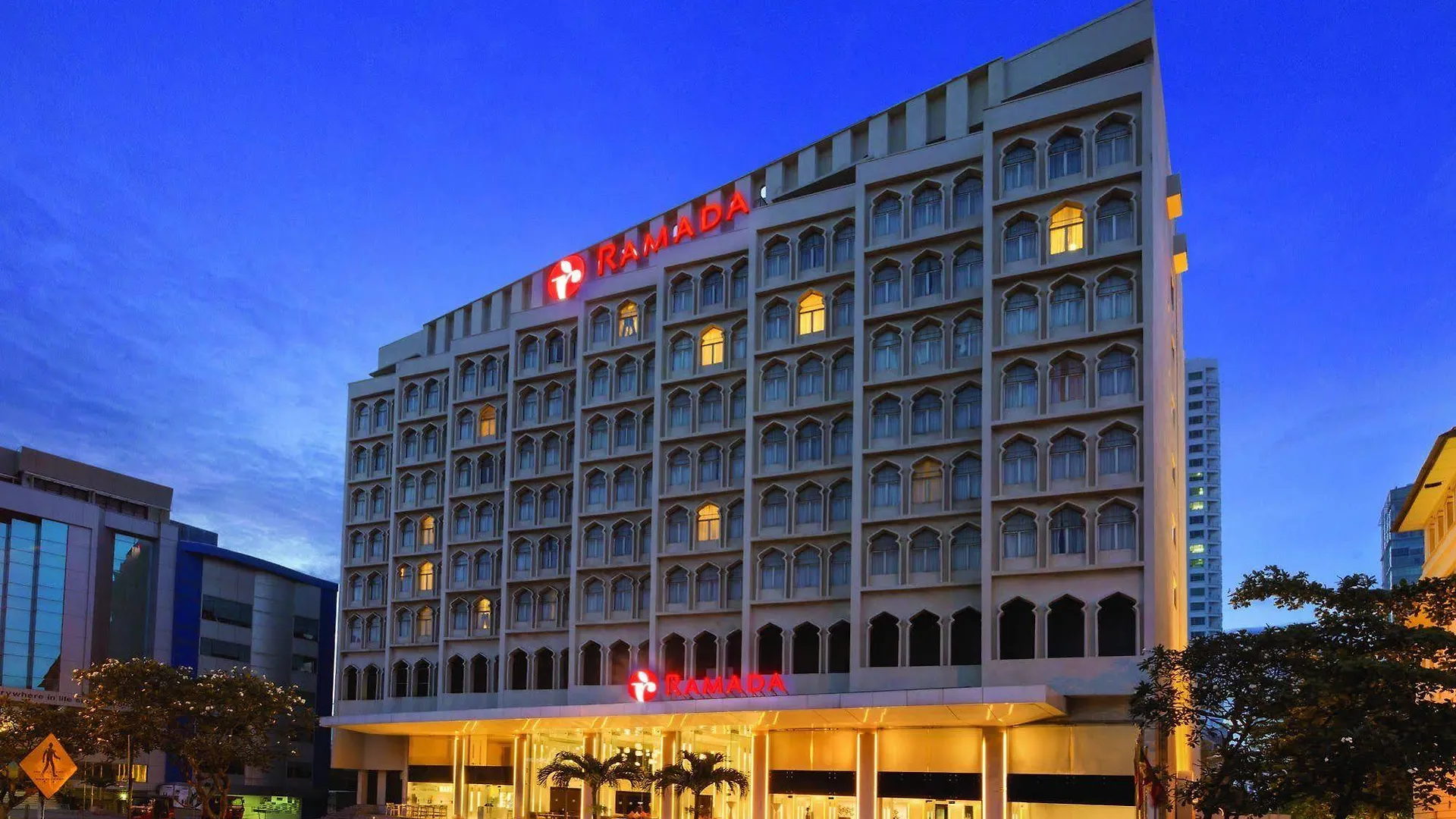 Ramada Colombo Hotel 5*,